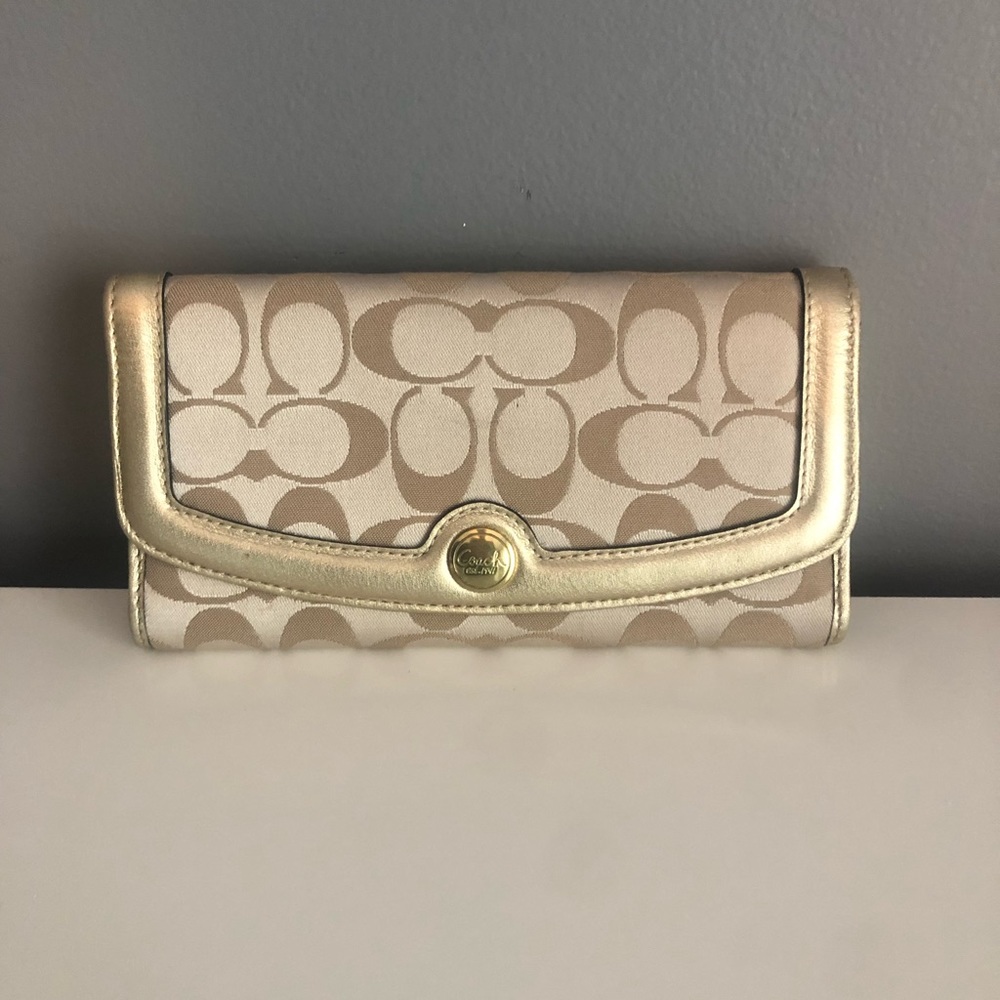 Coach wallet